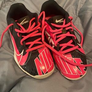 Nike girls Softball cleats.